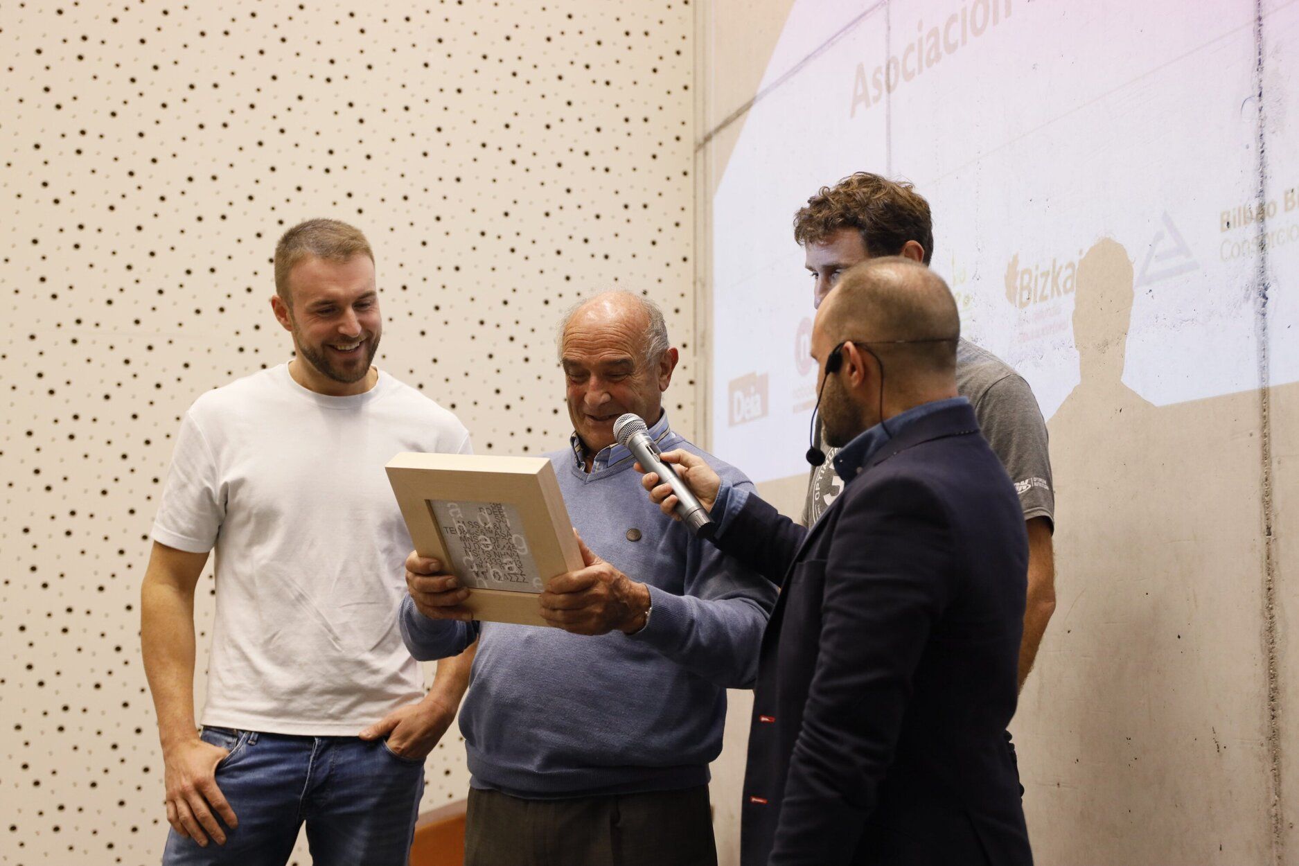 En imágenes: Así ha sido la gala DEIA Laboral Kutxa Hemendik Sariak de Enkarterri