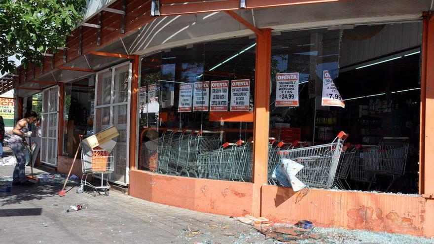 Tres muertos y 200 heridos tras una oleada de saqueos en Córdoba, Argentina