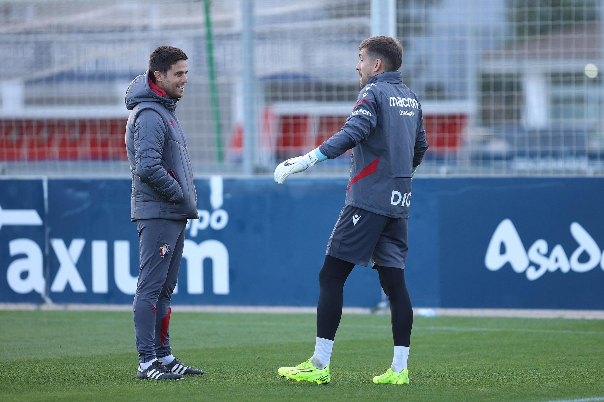 Fotos del entrenamiento de Osasuna (17/11/2025)