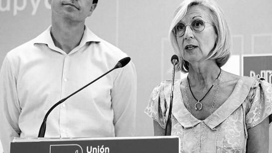 Rosa Díez y Herzog, durante una rueda de prensa de la formación magenta.