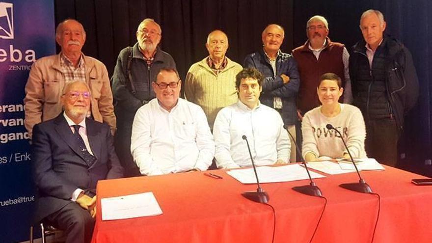 Alcaldes de Enkarterri y Meatzaldea participaron en la presentación de la cita.
