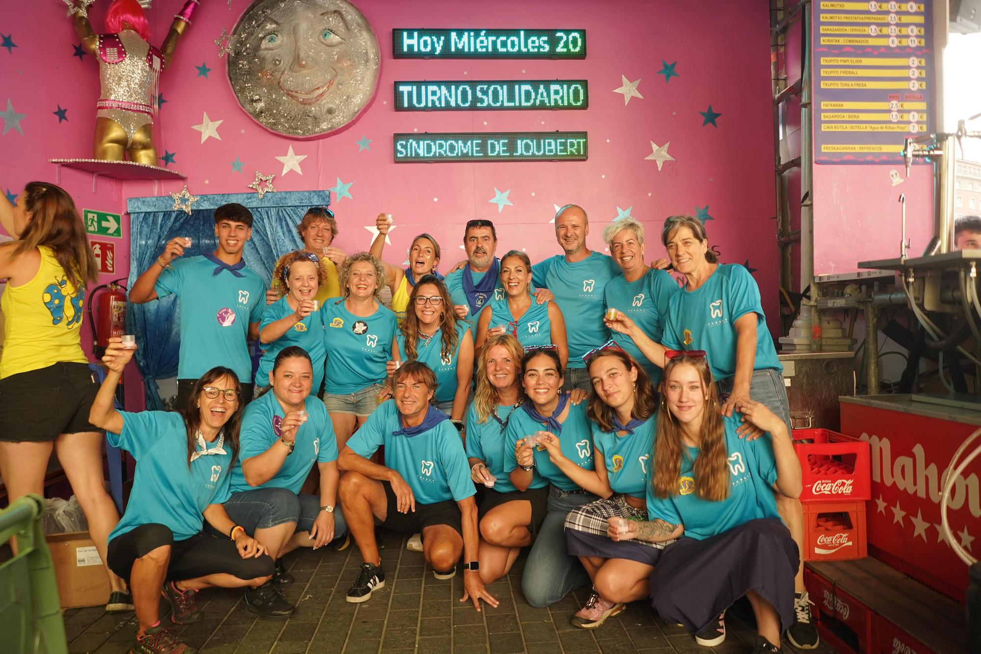 En imágenes: turno solidario por Aitana en la Pinpilinpauxa por Aste Nagusia