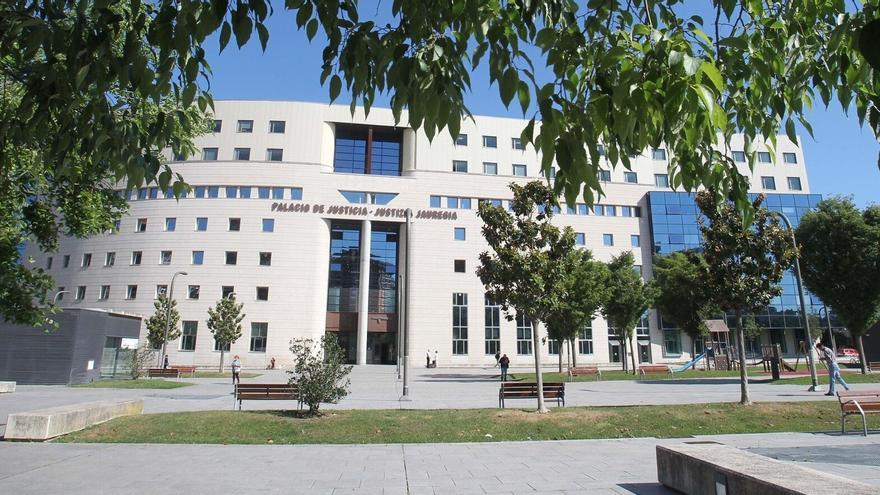 Unos 150 abogados reclaman soluciones al colapso de los juzgados de lo Social de Navarra