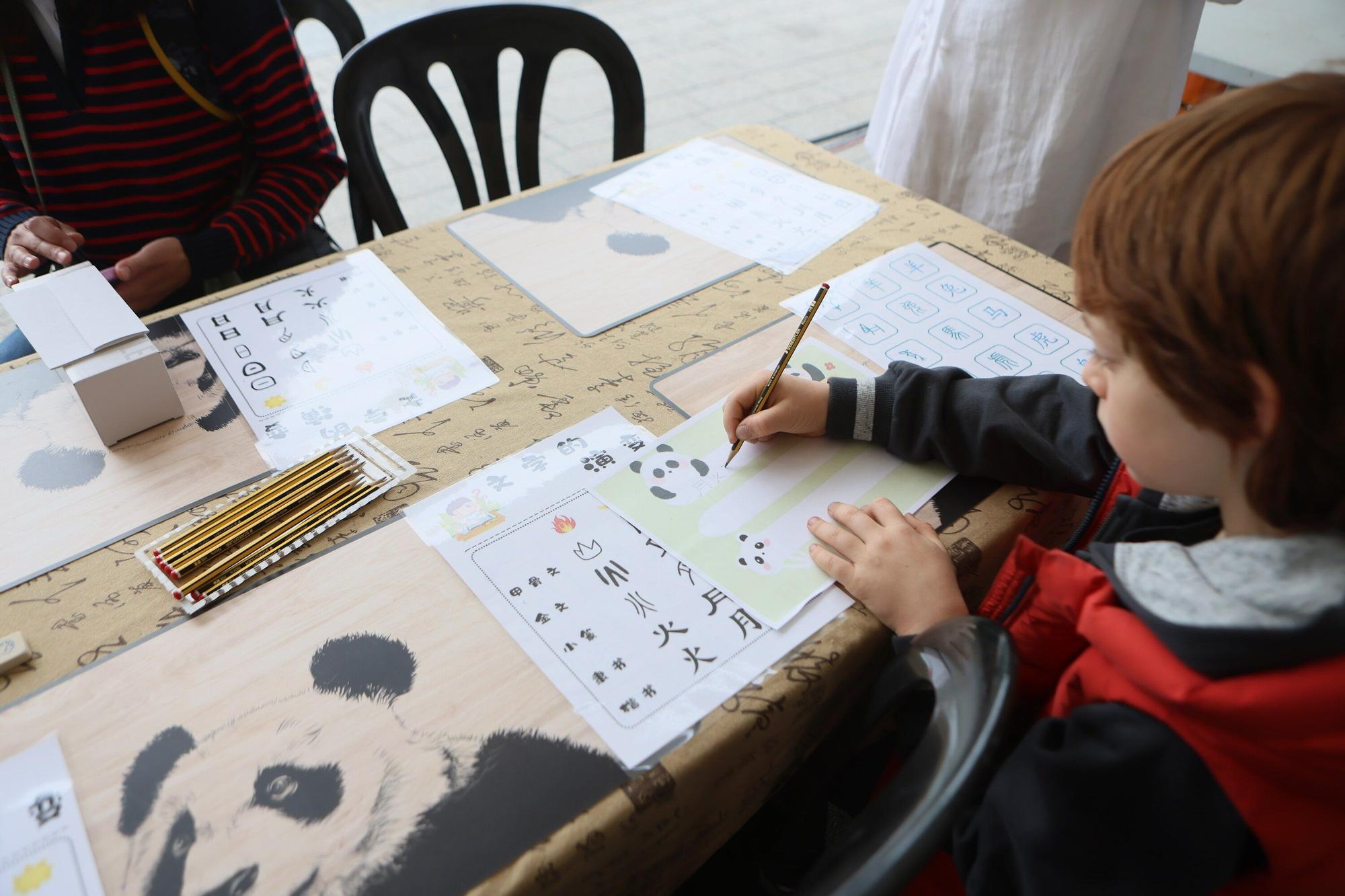 En imágenes: Encuentro intercultural en la plaza Santa Bárbara