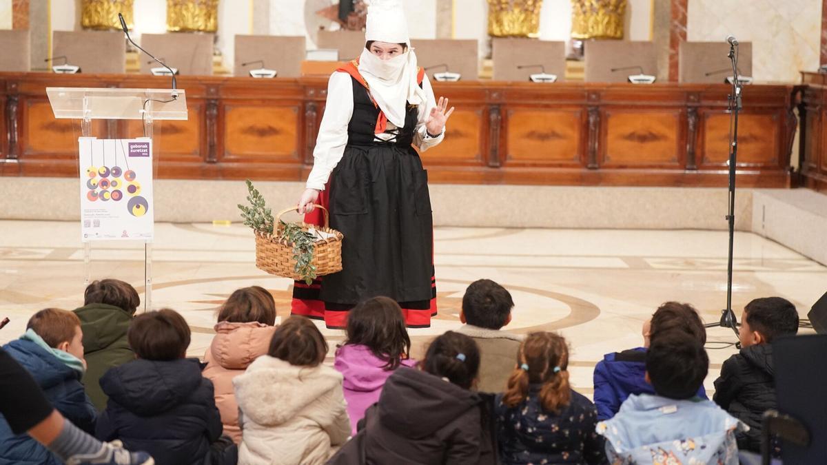 Presentación de Gabonak Zuretzat celebrada este miércoles en el ayuntamiento de Donostia