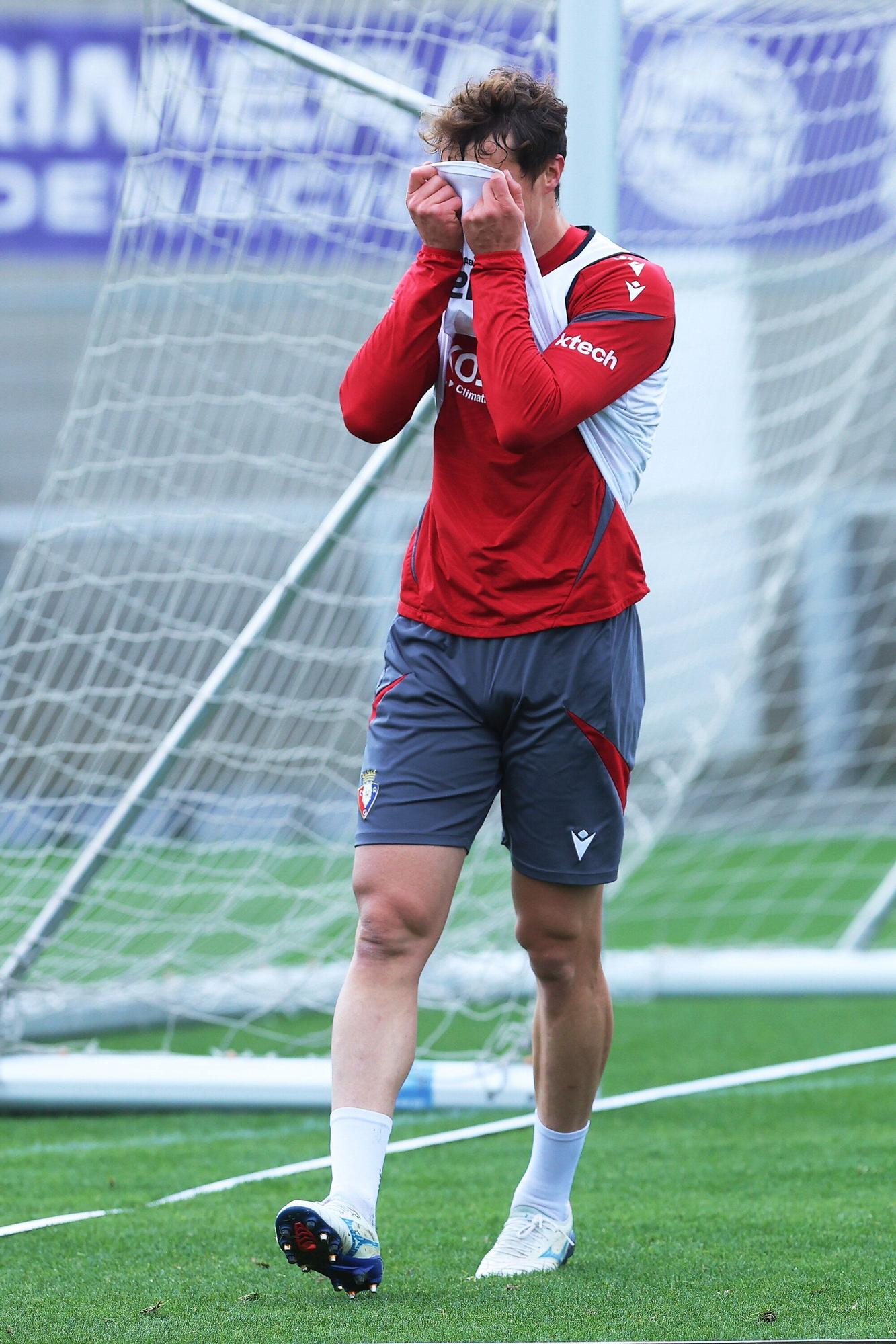 Fotos del entrenamiento de Osasuna (lunes 27 de octubre de 2025)