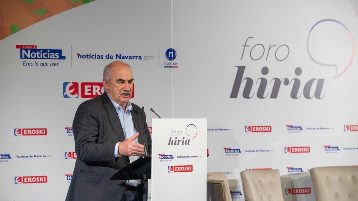 El consejero José María Aierdi durante su ponencia en Foro Hiria. El consejero José María Aierdi durante su ponencia en Foro Hiria.