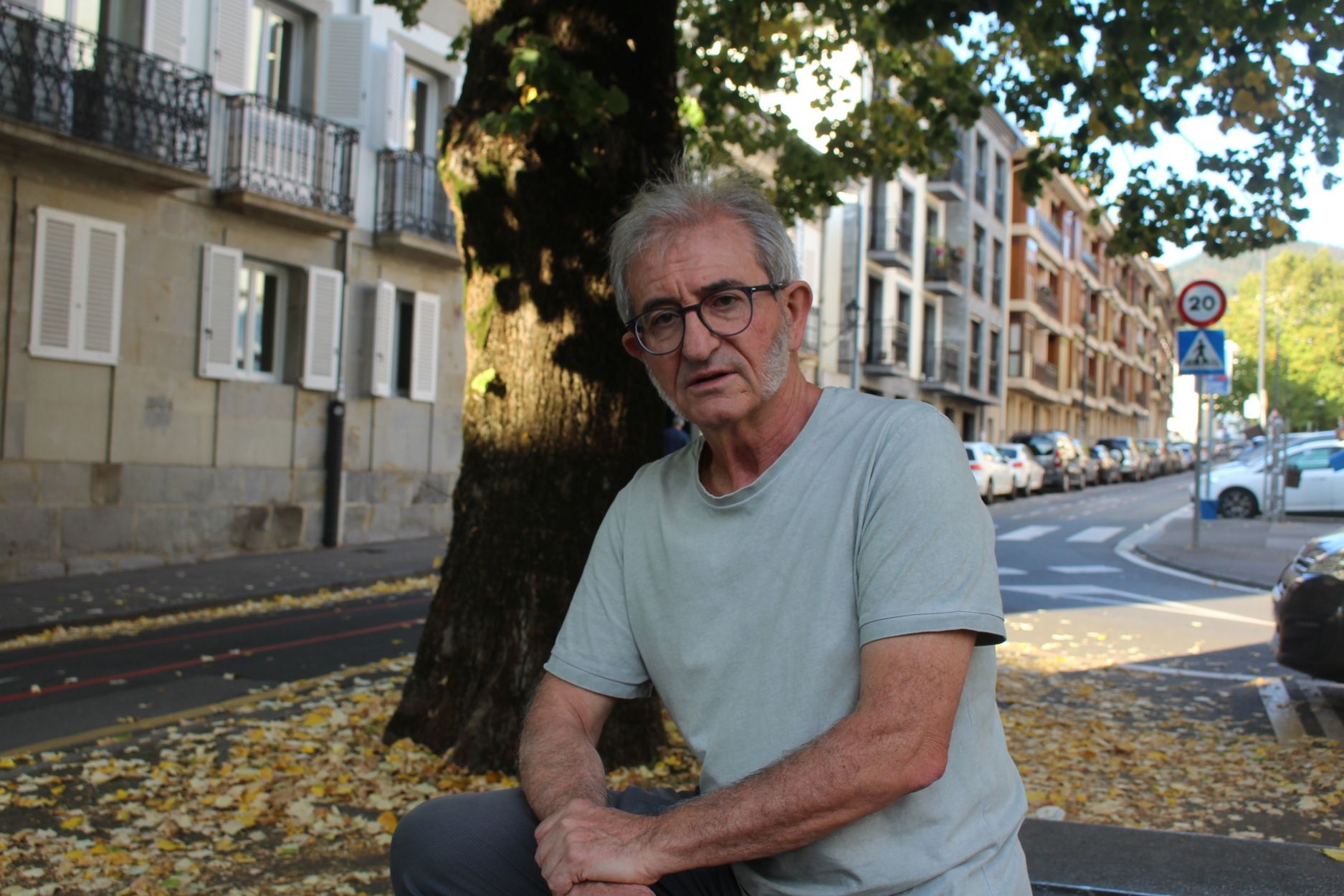 Joxe Diaz de Tuesta,  &#039;Bestaldetik etorriak&#039; liburuaren egilea.