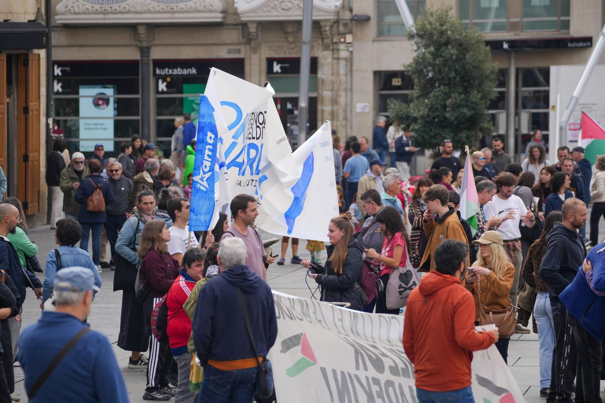 Manifestación en favor del pueblo de Gaza en Vitoria