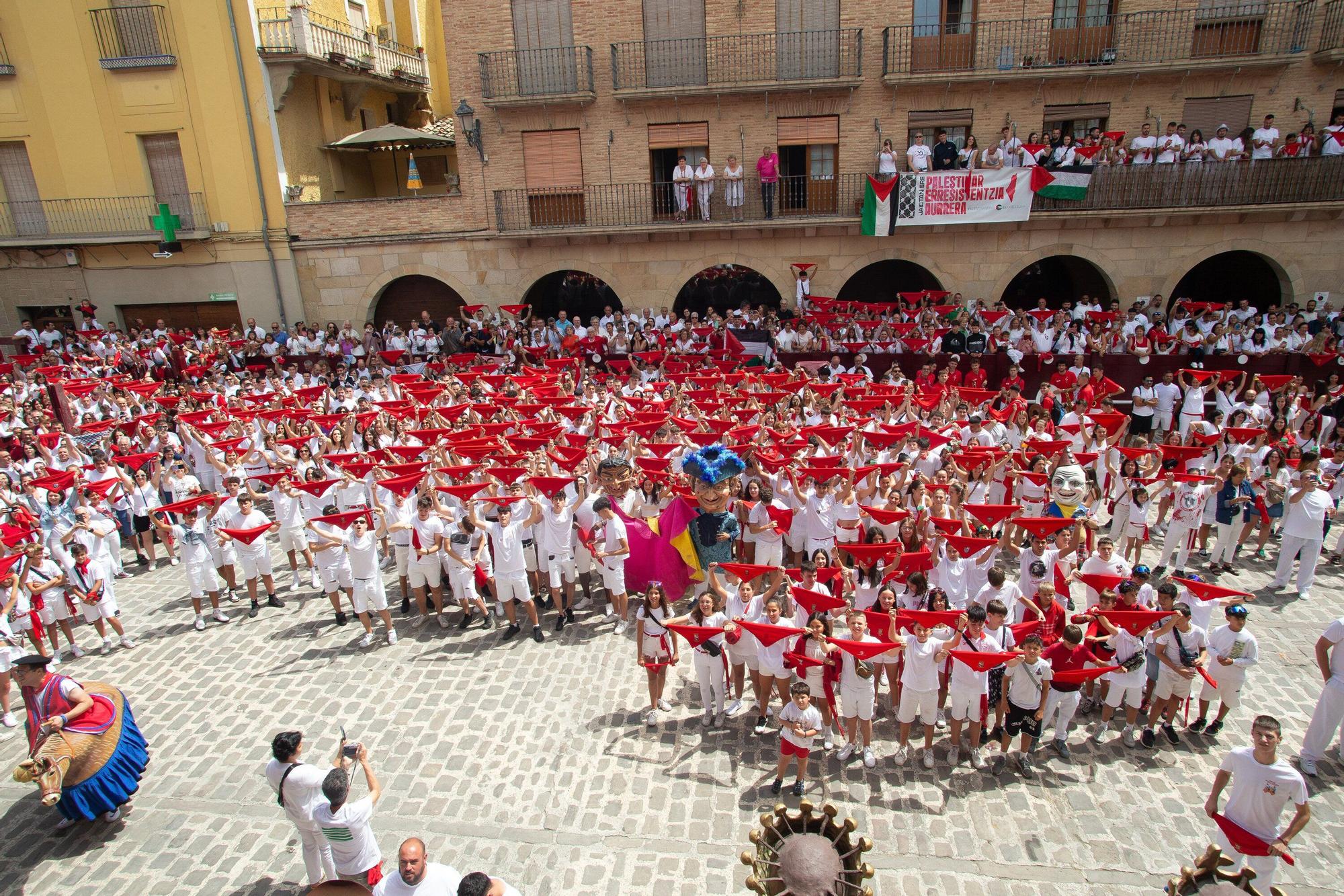 Chupinazo de las fiestas de Puente La Reina / Gares 2025