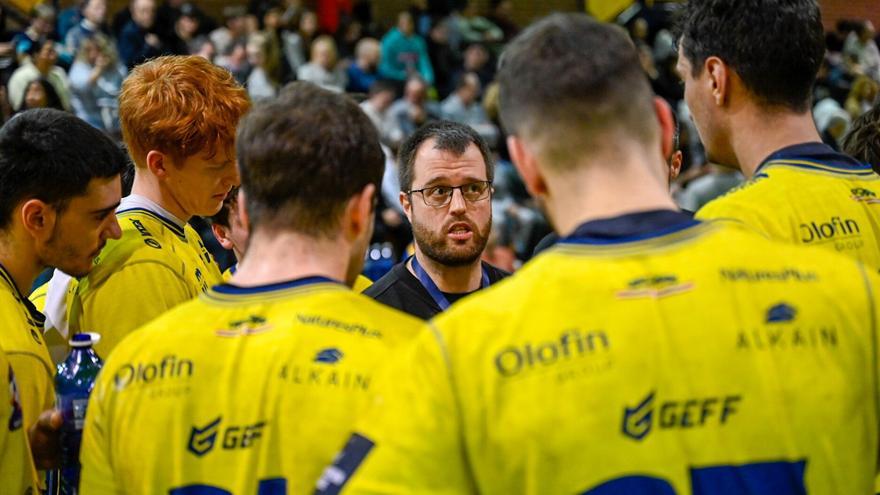 El Bidasoa viaja a Canarias con un título y el queso en juego