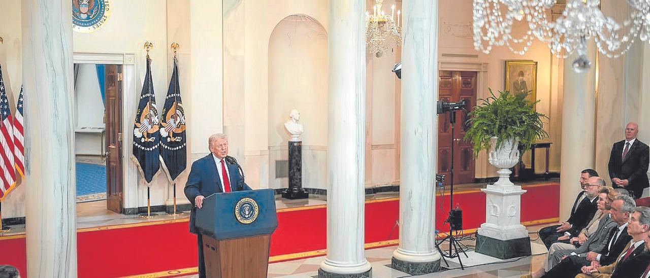 Las alforjas de su majestad Donald Trump