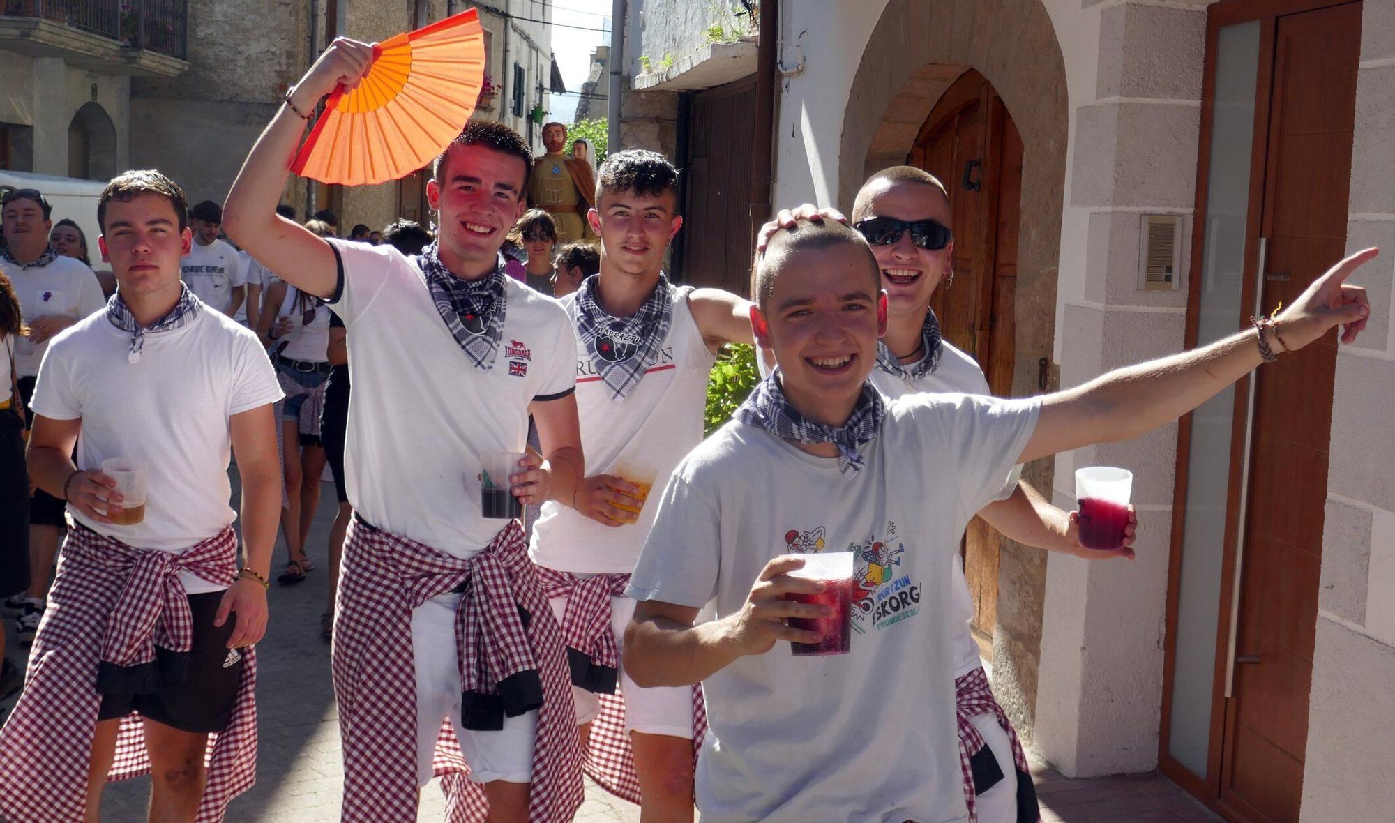 Fotos del chupinazo de fiestas de Irurzun
