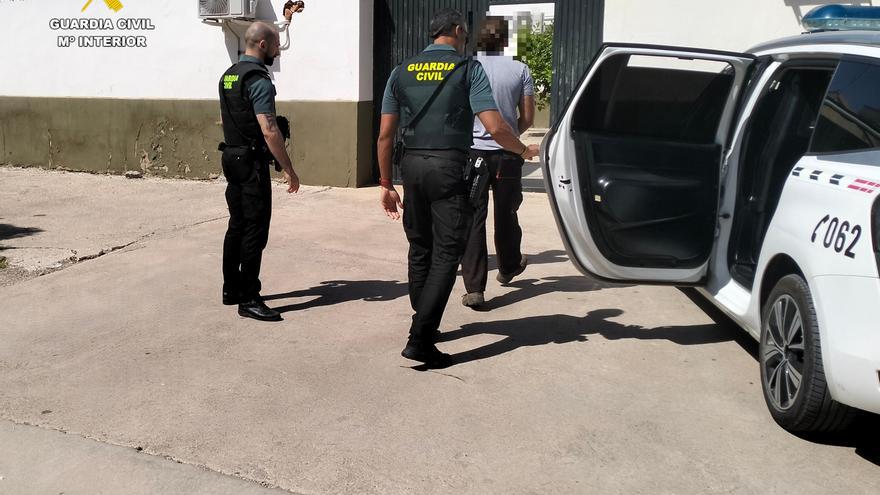 Investigan al trabajador de una empresa por hurtar diez móviles valorados en 14.000 euros