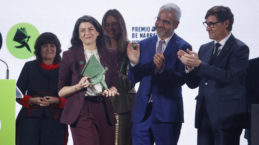 La argentina Samanta Schweblin gana el I Premio Aena: "No sé qué se hace con un millón"