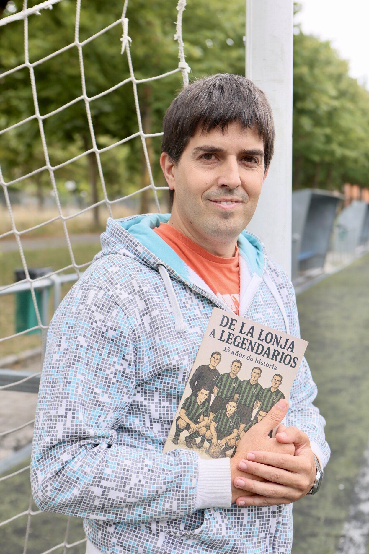 Víctor Cerezo, autor del libro &#039;De la lonja a Legendarios-15 años de historia&#039;