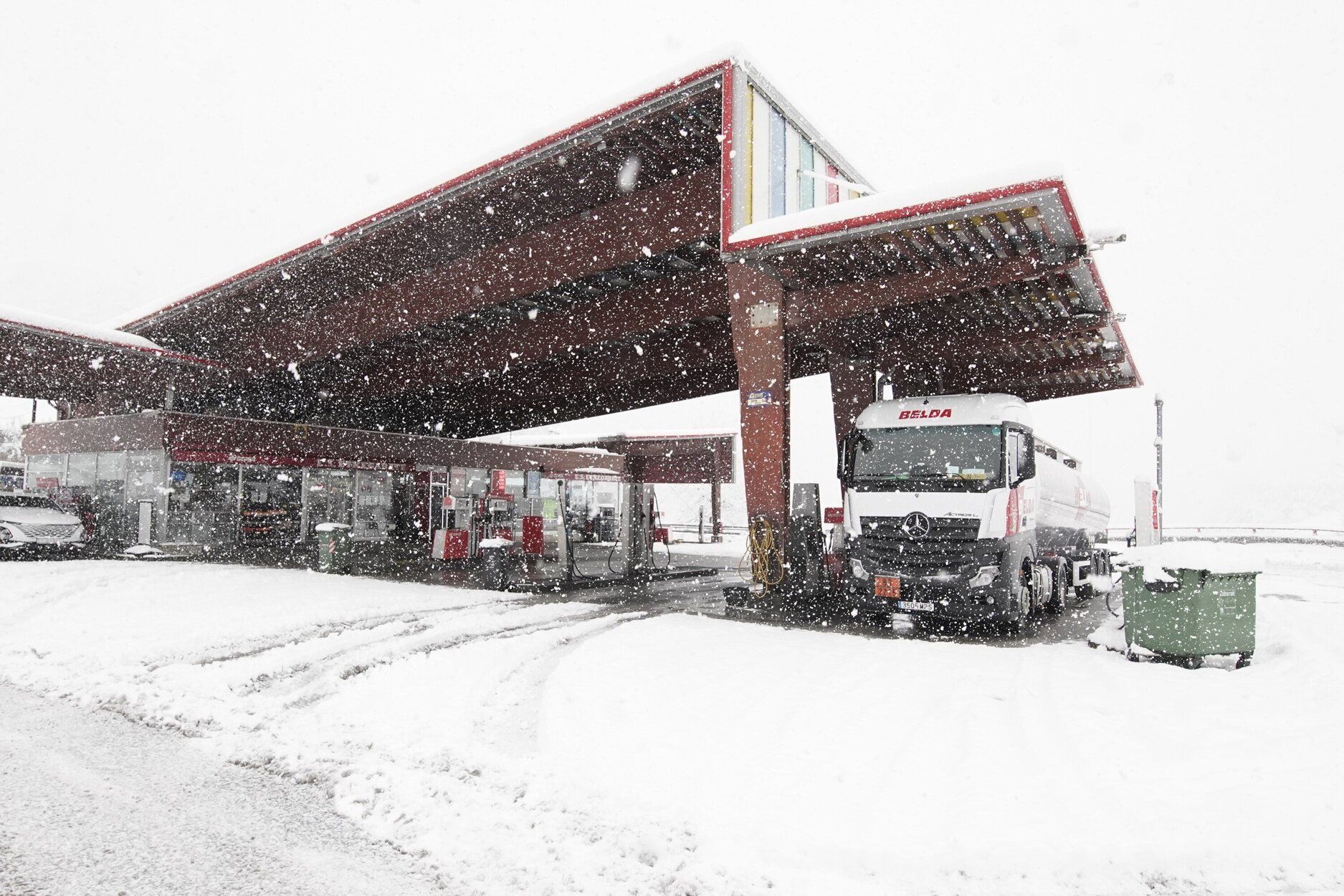 Nieve en el alto de Etzegarate