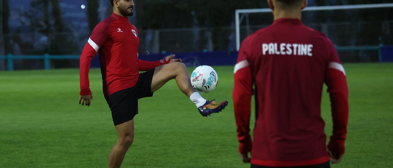 En imágenes: La selección de Palestina entrena en Sarriena