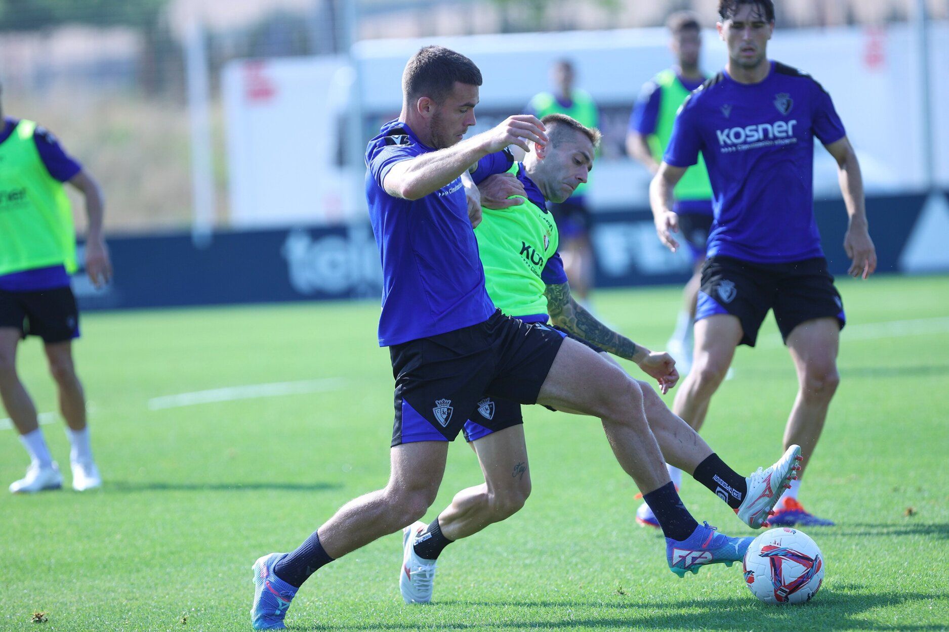 Fotos / Osasuna trabaja con intensidad en el entrenamiento de este miércoles