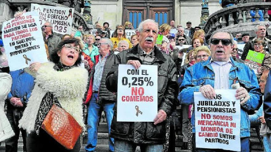 La oposición llama a “rebelarse” para forzar a Rajoy a subir las pensiones