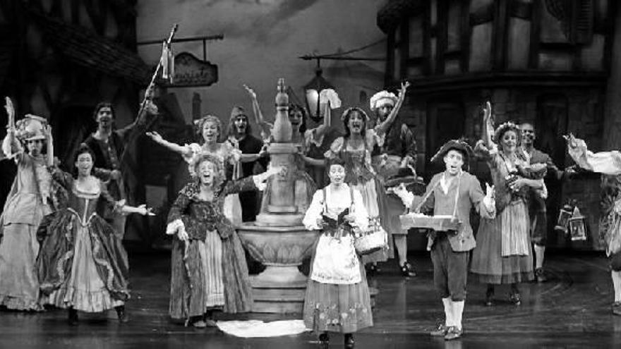 &#039;La Bella y la Bestia&#039; sube el telón en Pamplona