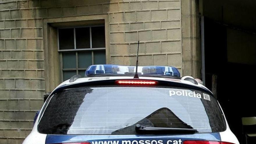 Hallan el cadáver de un bebé en el patio de luces de un edificio de Barcelona