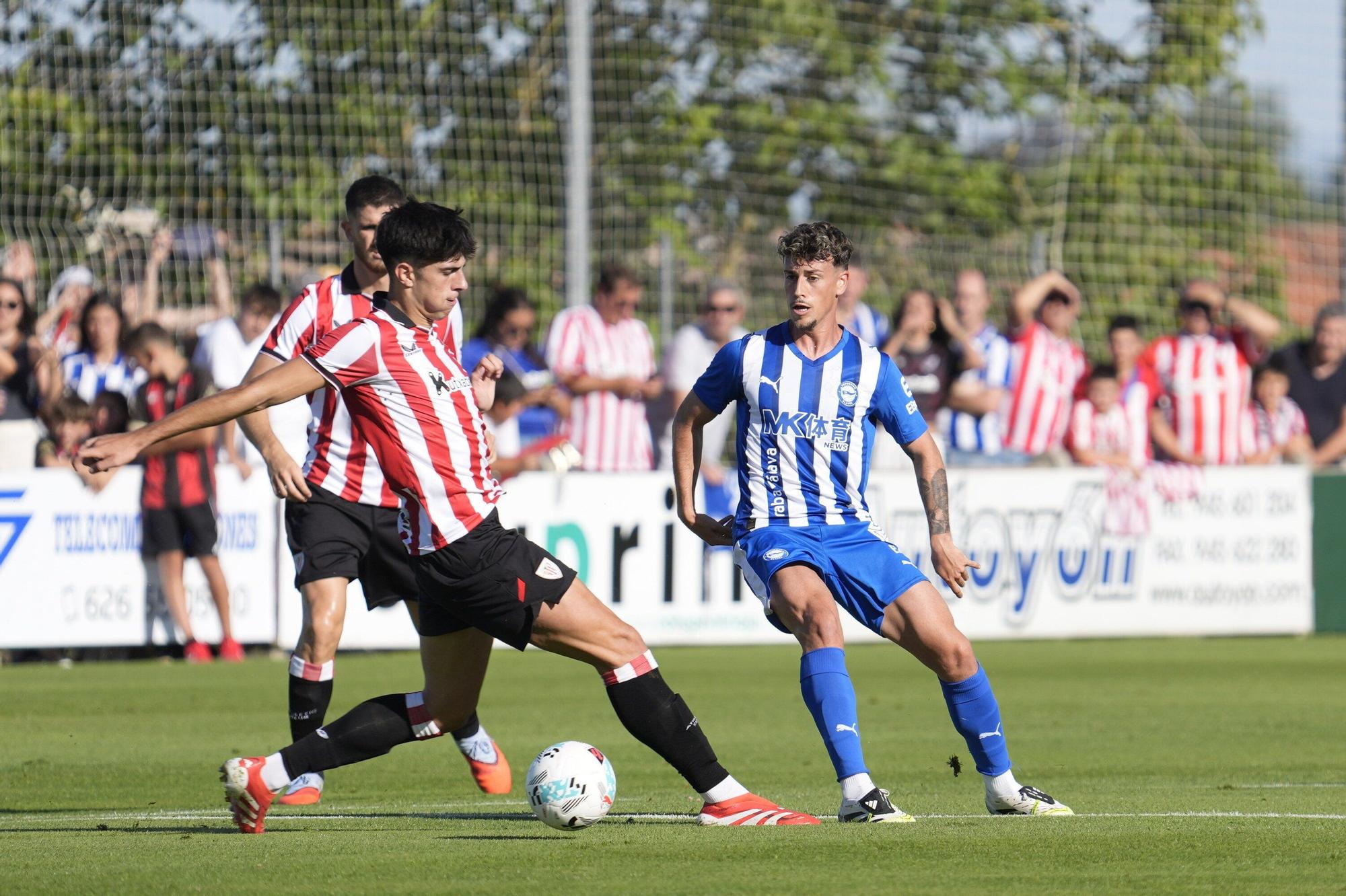 En imágenes: Ilusionante estreno del Alavés en Laguardia (1-0)