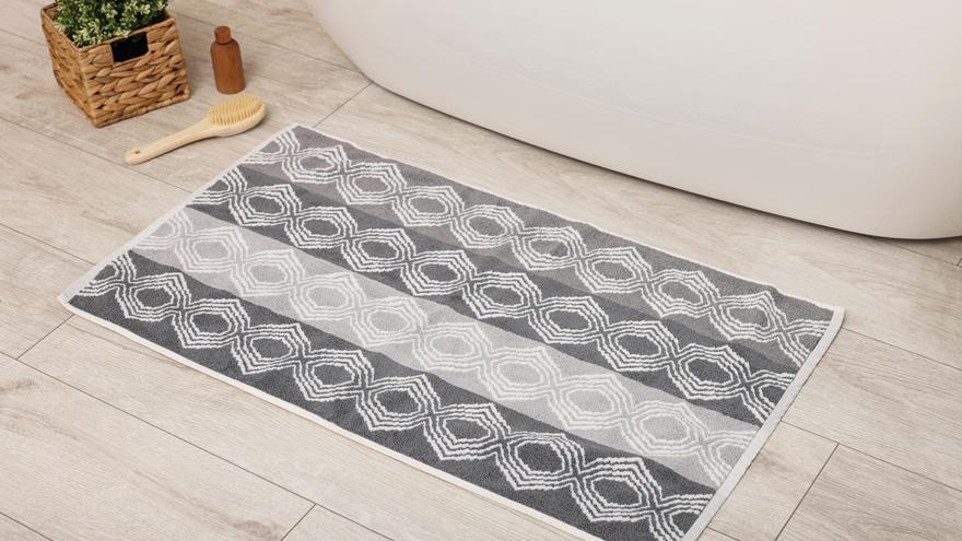 Alternativas más higiénicas y naturales a la clásica alfombra de baño
