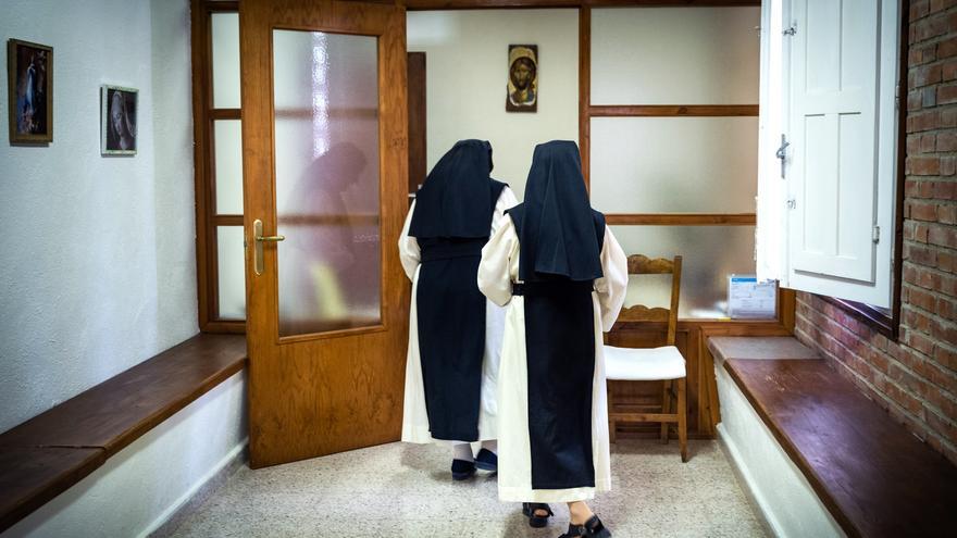 Entre 12 y 17 años de cárcel para un cura y tres monjas lusos por esclavizar novicias