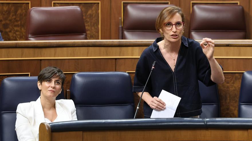 Mónica García se felicita por el Estatuto Marco pese al enfado de comunidades y profesionales sanitarios
