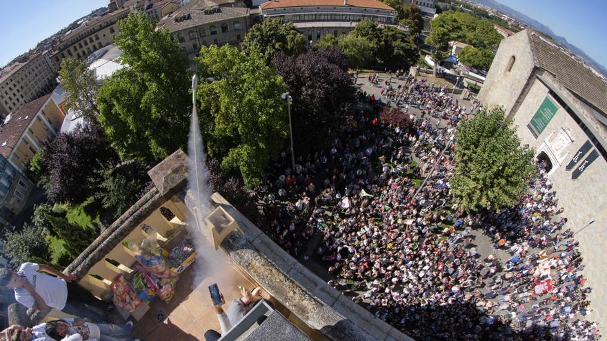 Fotos del chupinazo de San Fermín Txikito 2025