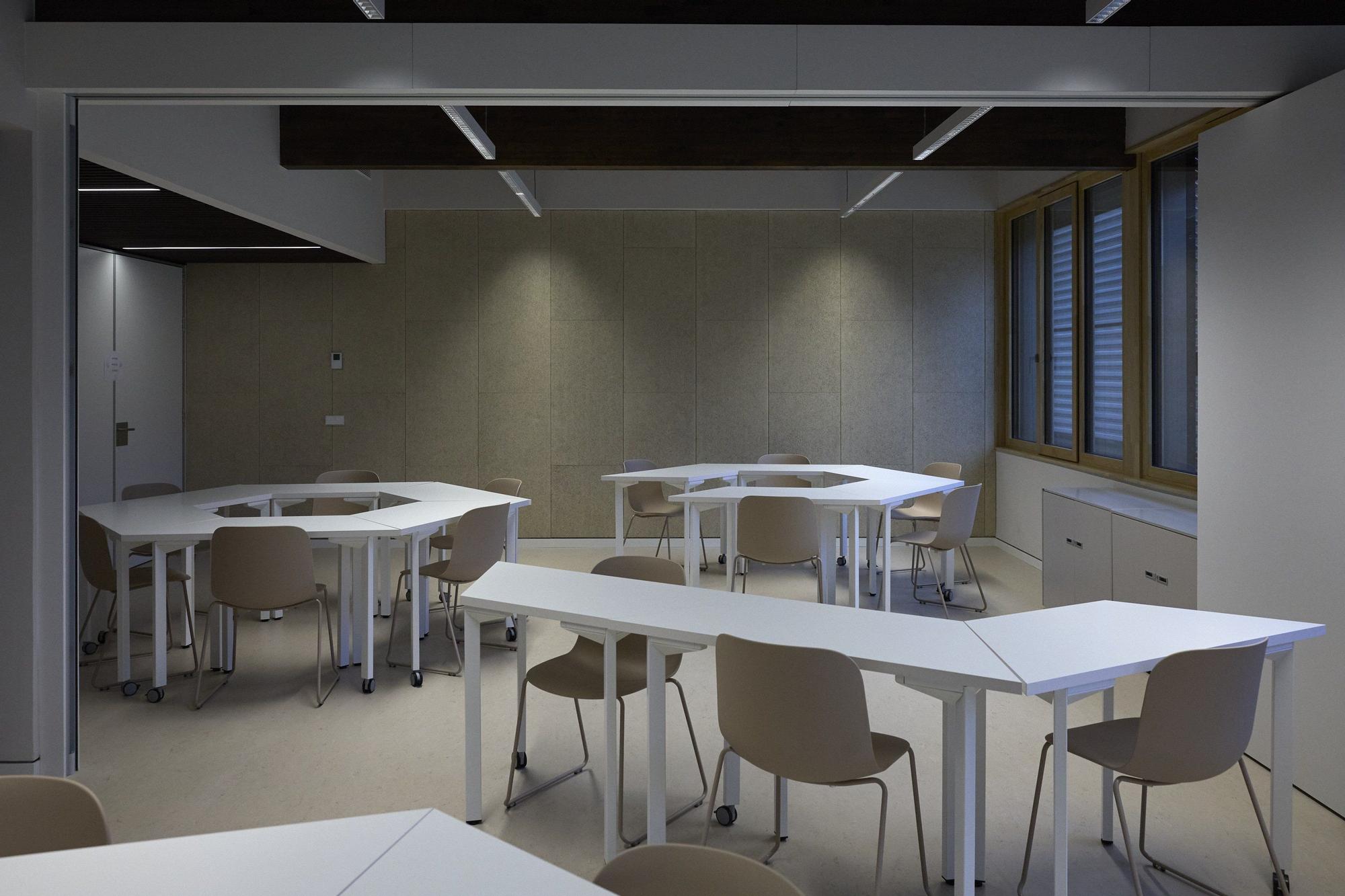 Inauguración del edificio destinado  a espacio joven del Ayuntamiento del Valle de Aranguren