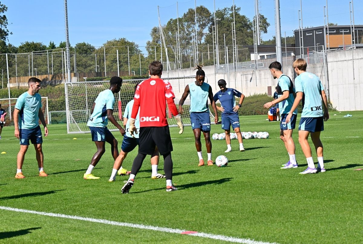 Entrenamiento del Athletic tras el partido ante el Borussia