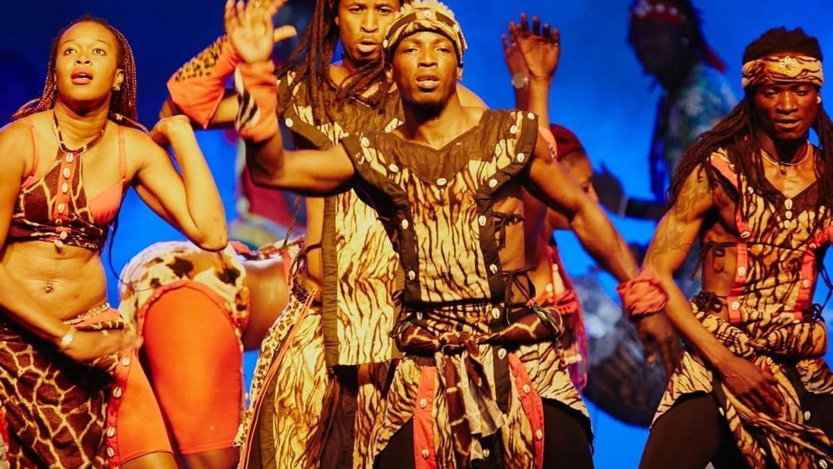 Afrikako doinuak eta dantzak taularatuko ditu Senegalgo Jammu Ballet taldeak Maalako parkean.