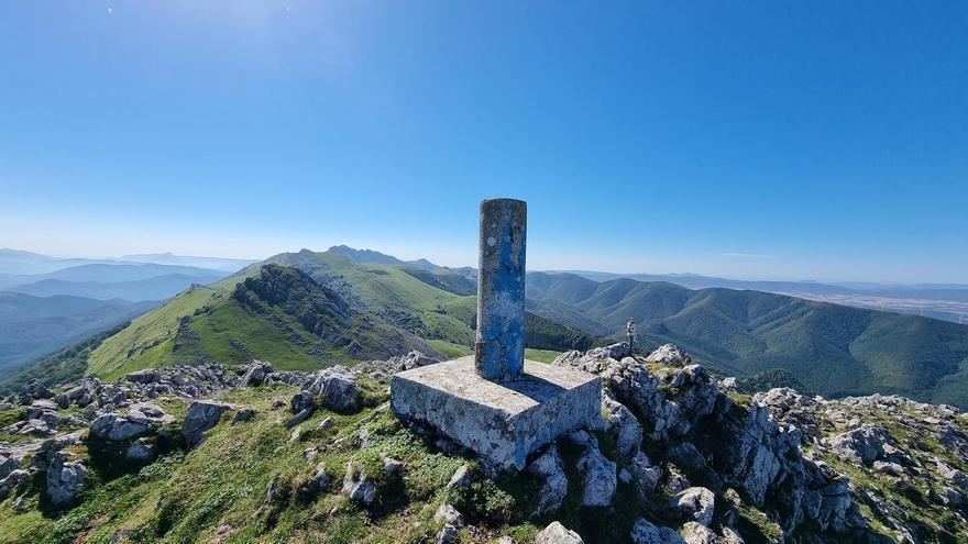 De ruta por la Sierra de Aloña, senderos de leyenda