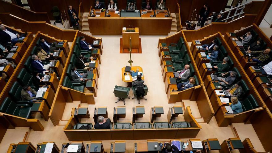 El Parlamento Vasco pide una unidad específica para garantizar la gratuidad y evitar cuotas ilegales en la enseñanza concertada