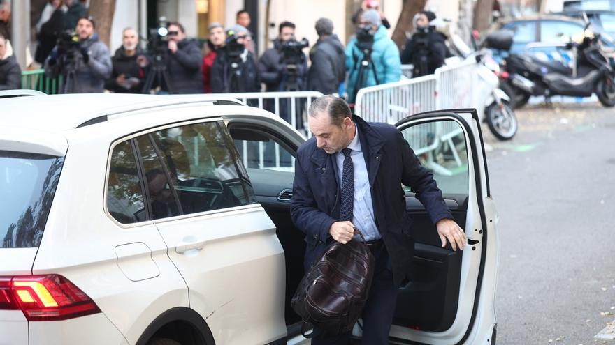 La Fiscalía se opone a que Ábalos y Koldo salgan de prisión antes del juicio