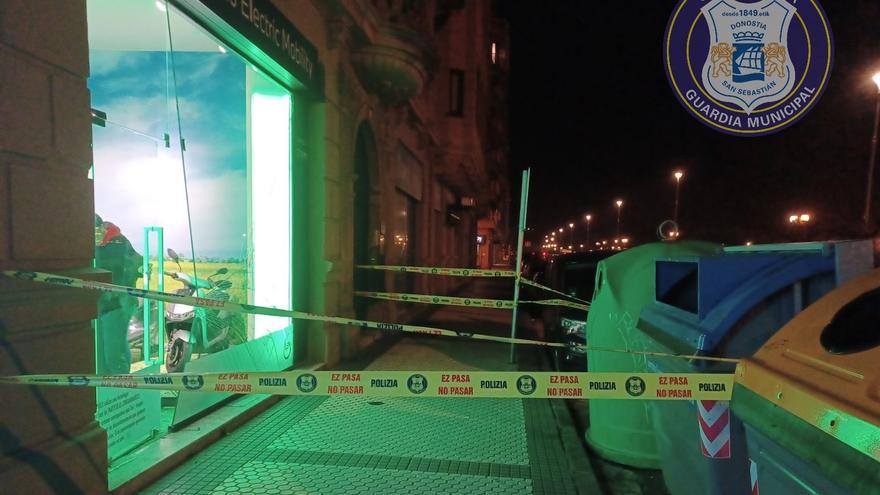 Fotos: Robo en el concesionario Lurauto de Gros