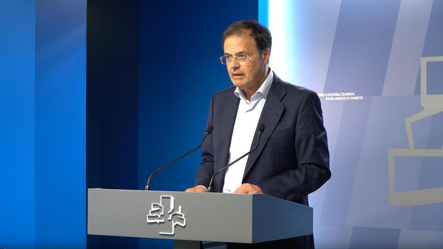 El consejero Salud estalla contra la ministra García por la huelga de médicos: “¿Hay alguien en el Ministerio?”