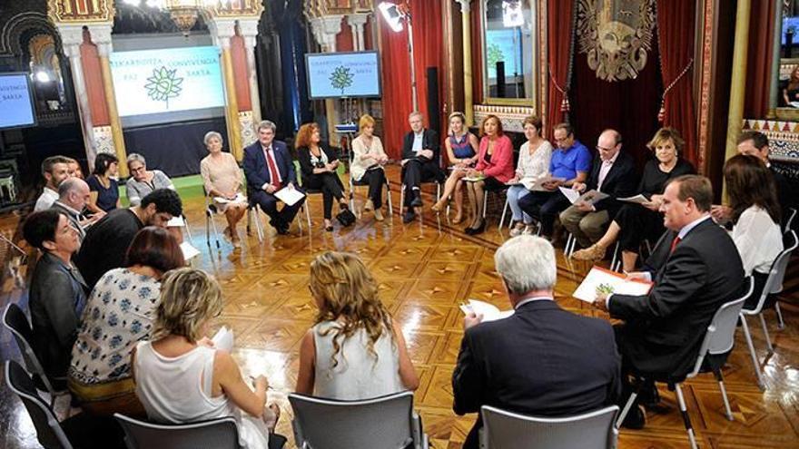 El PP rompe la unidad política del primer Foro Bilbao para la Paz