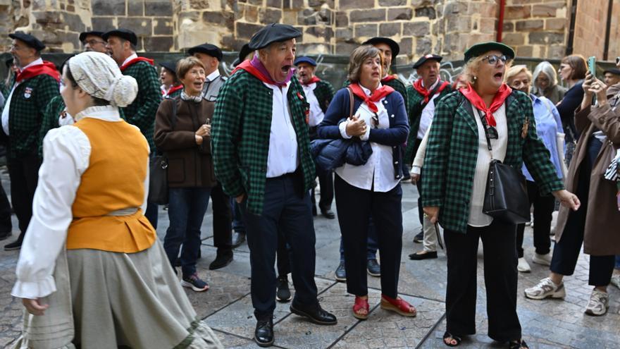 La devoción y la tradición se citan en Bilbao en la Fiesta del Txikitero