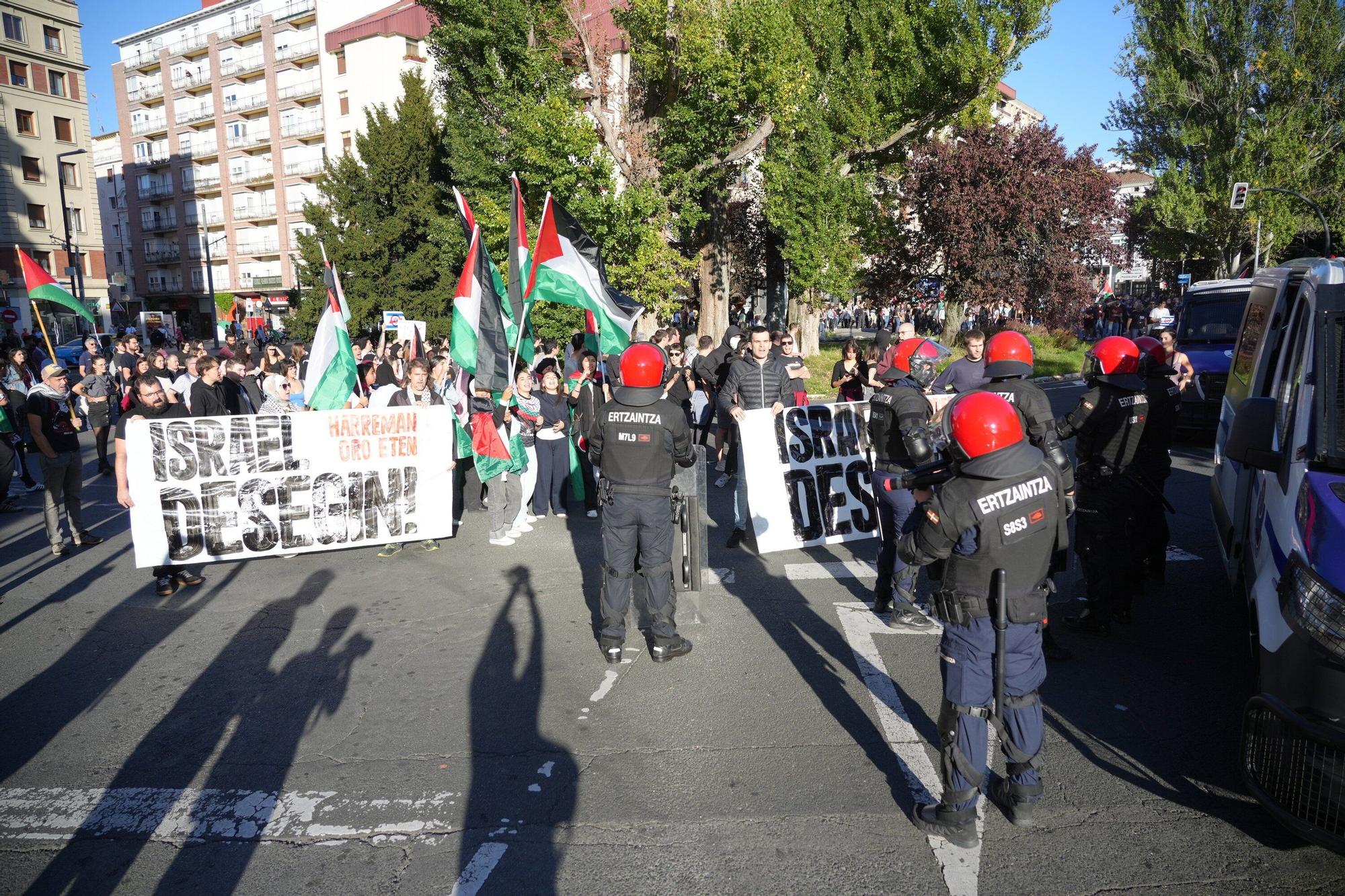 Manifestación en favor del pueblo de Gaza en Vitoria
