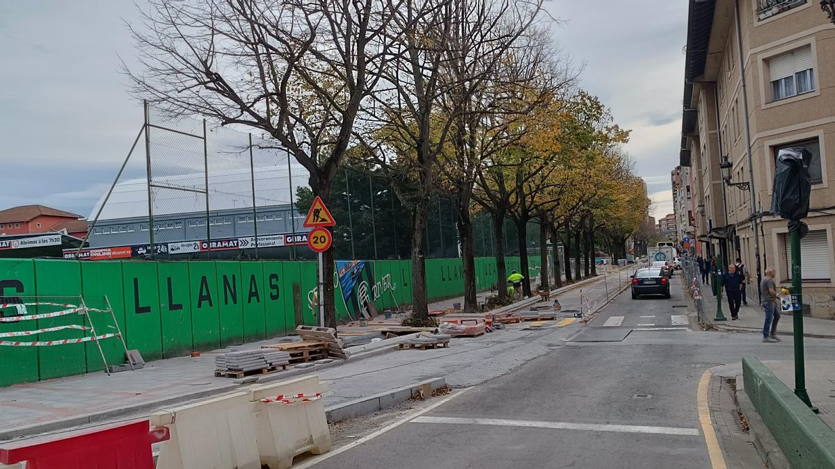 La reurbanización de Alameda Las Llanas es uno de los 70 proyectos que están en ejecución.