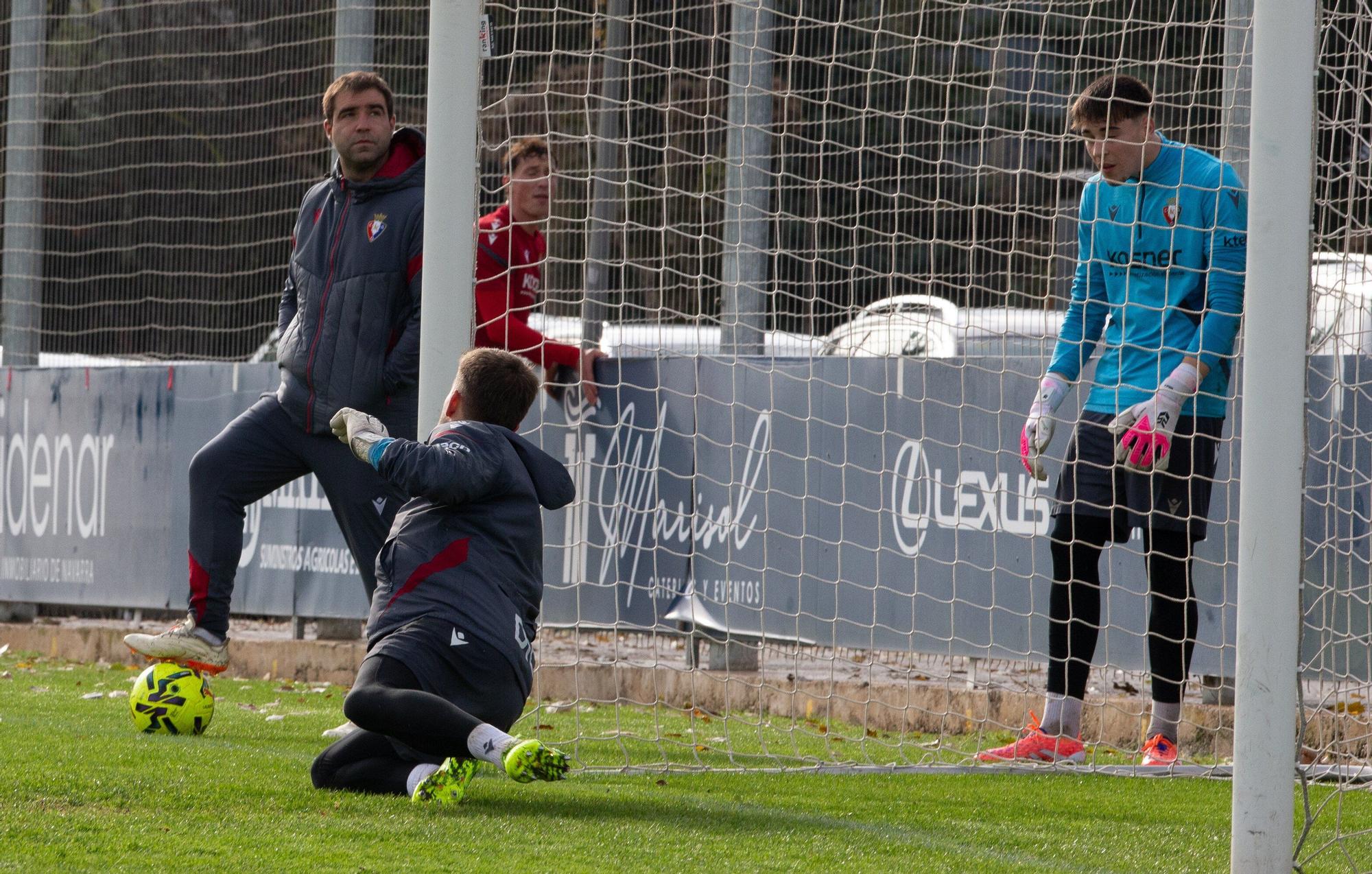 Fotos del entrenamiento de Osasuna en Tajonar tras la derrota ante la Real Sociedad