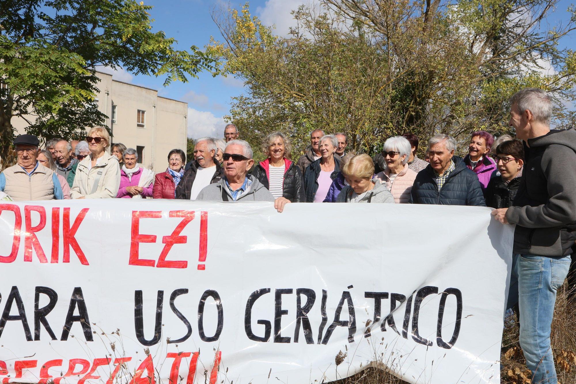 En imágenes: Piden reabrir la residencia de Arana como geriátrico
