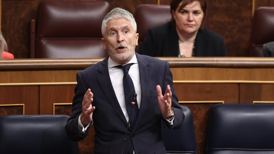 Marlaska defiende a García Ortiz y acusa a Ayuso y su pareja de &quot;vivir en una casa pagada supuestamente en negro&quot;