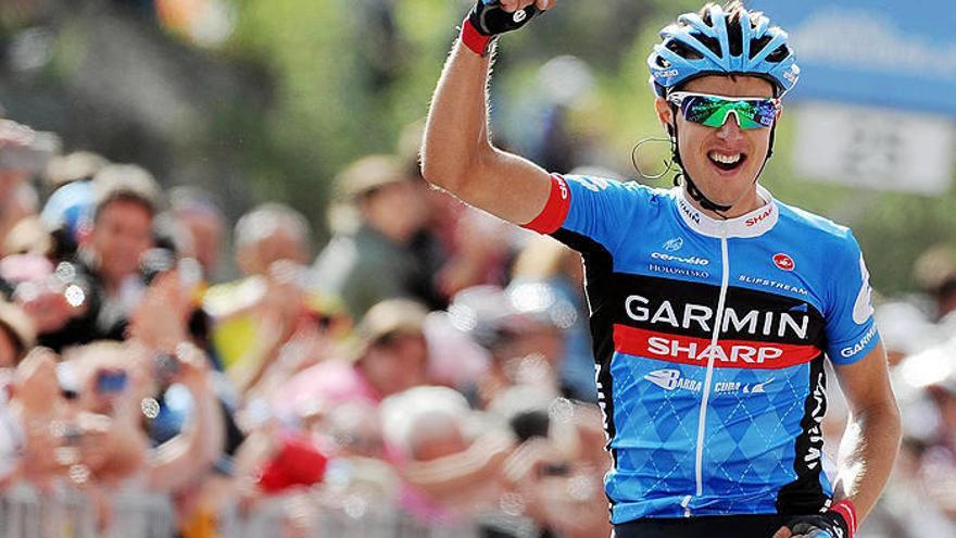 Navardauskas, el más fuerte de la fuga; Nibali sigue al frente
