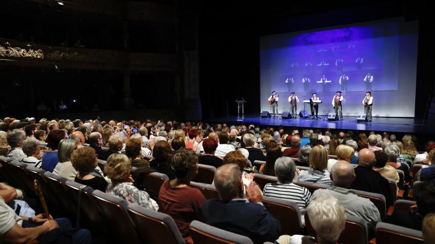 Carmen Badiola, María Jesús Lanciano eta Víctor Iturburu saritu ditu Bilboko Udalak