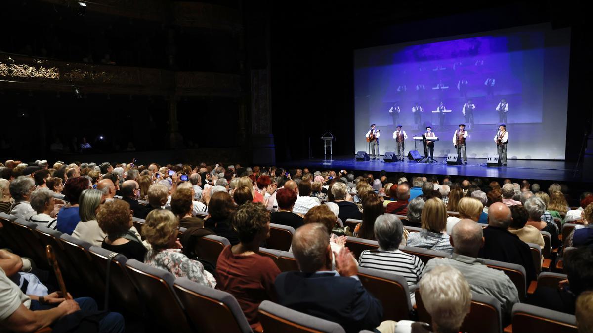 &#039;Bilbo, adineko pertsonekin&#039; gala.