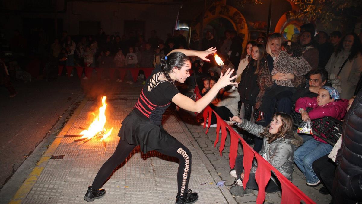 Un momento del espectáculo de fuego.